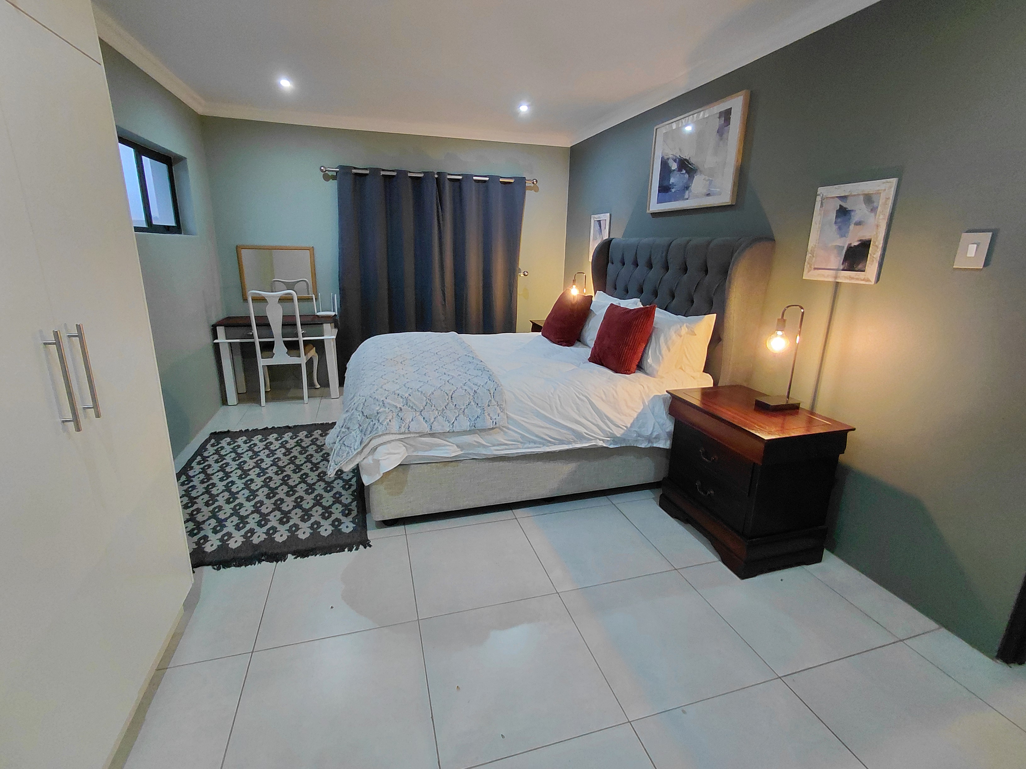 Master bedroom detail